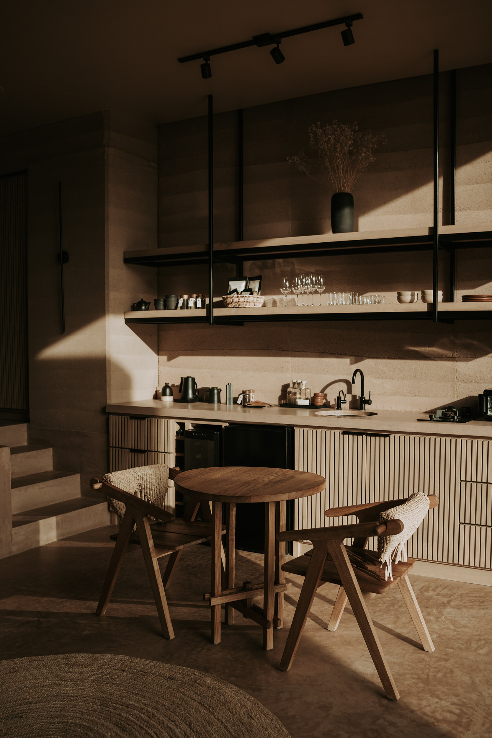 G 11 Mira Earth Studios Mexico