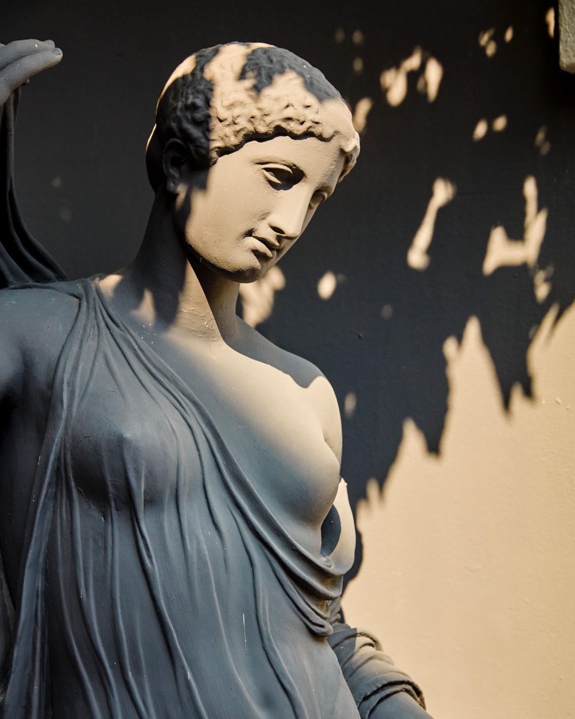 008 Giardino Group Statue