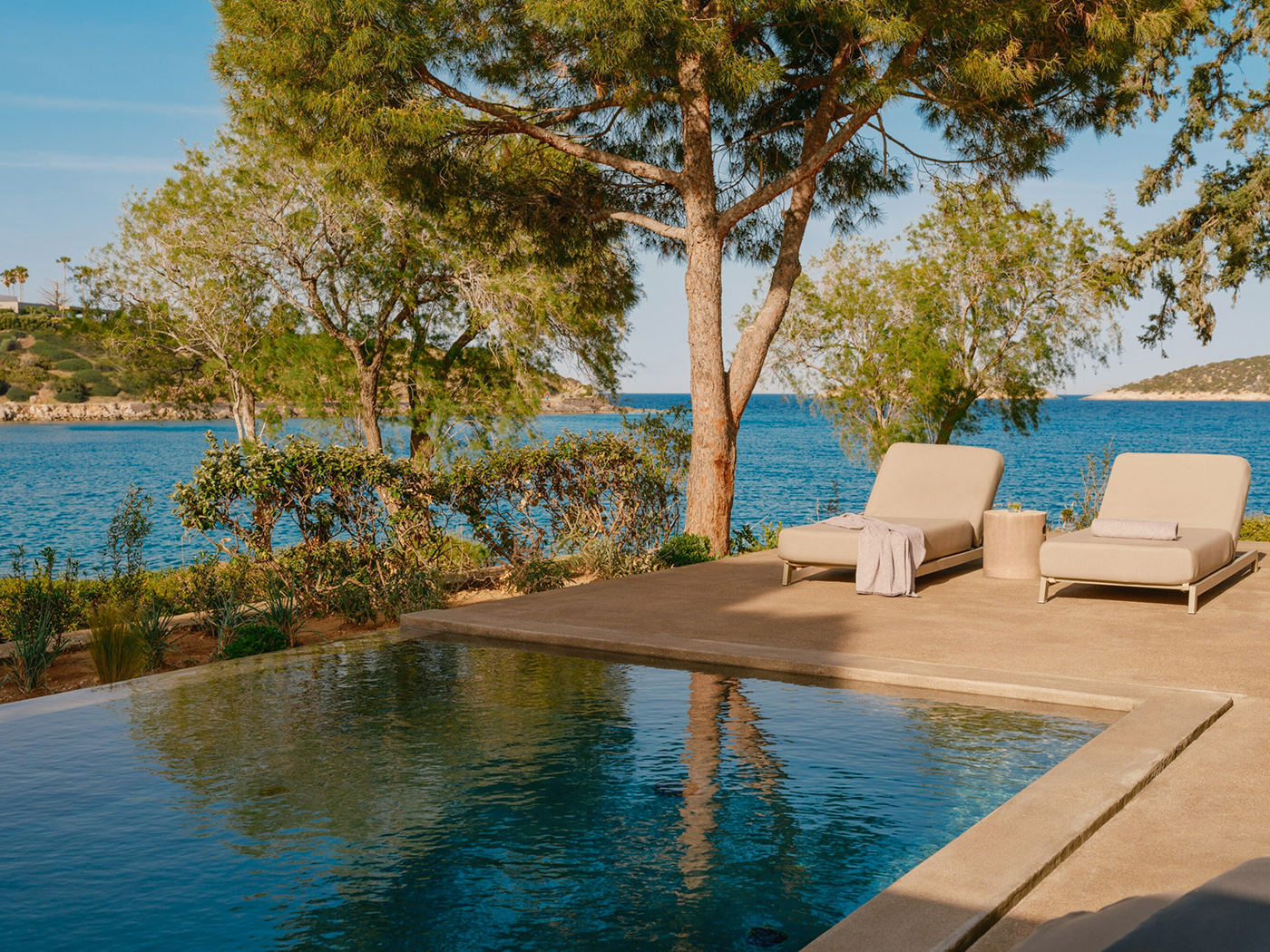 Minos Beach Superior Seafront Bungalow Private Pool R 07