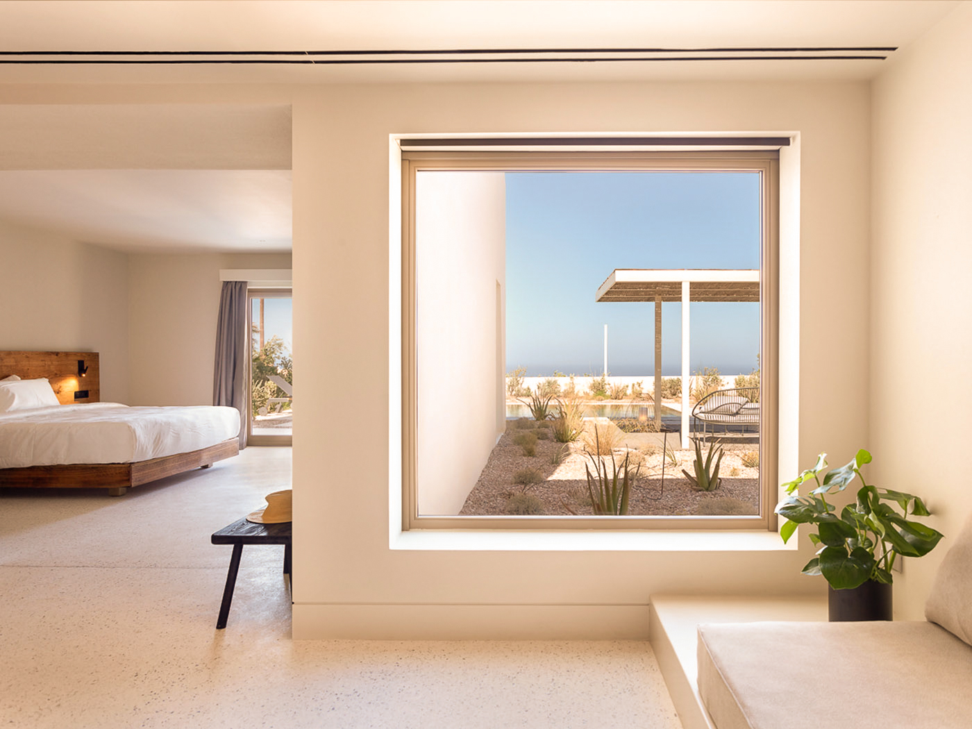 Nous Santorini Pool Bungalows V4 R 04