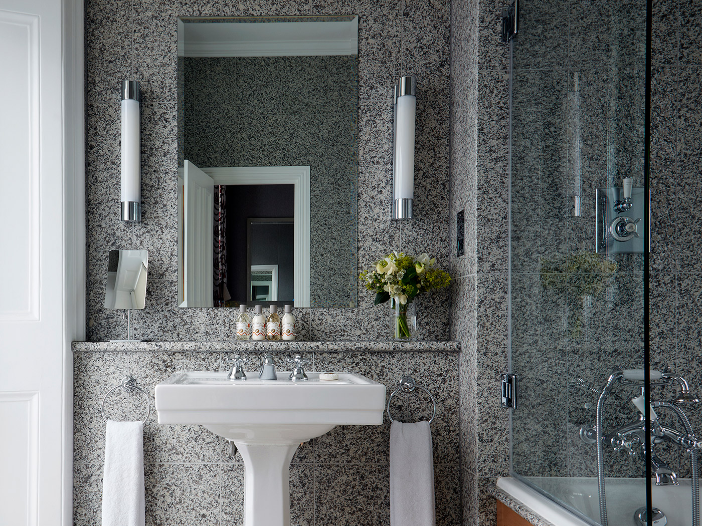 Number Sixteen Deluxe Garden Room R 12