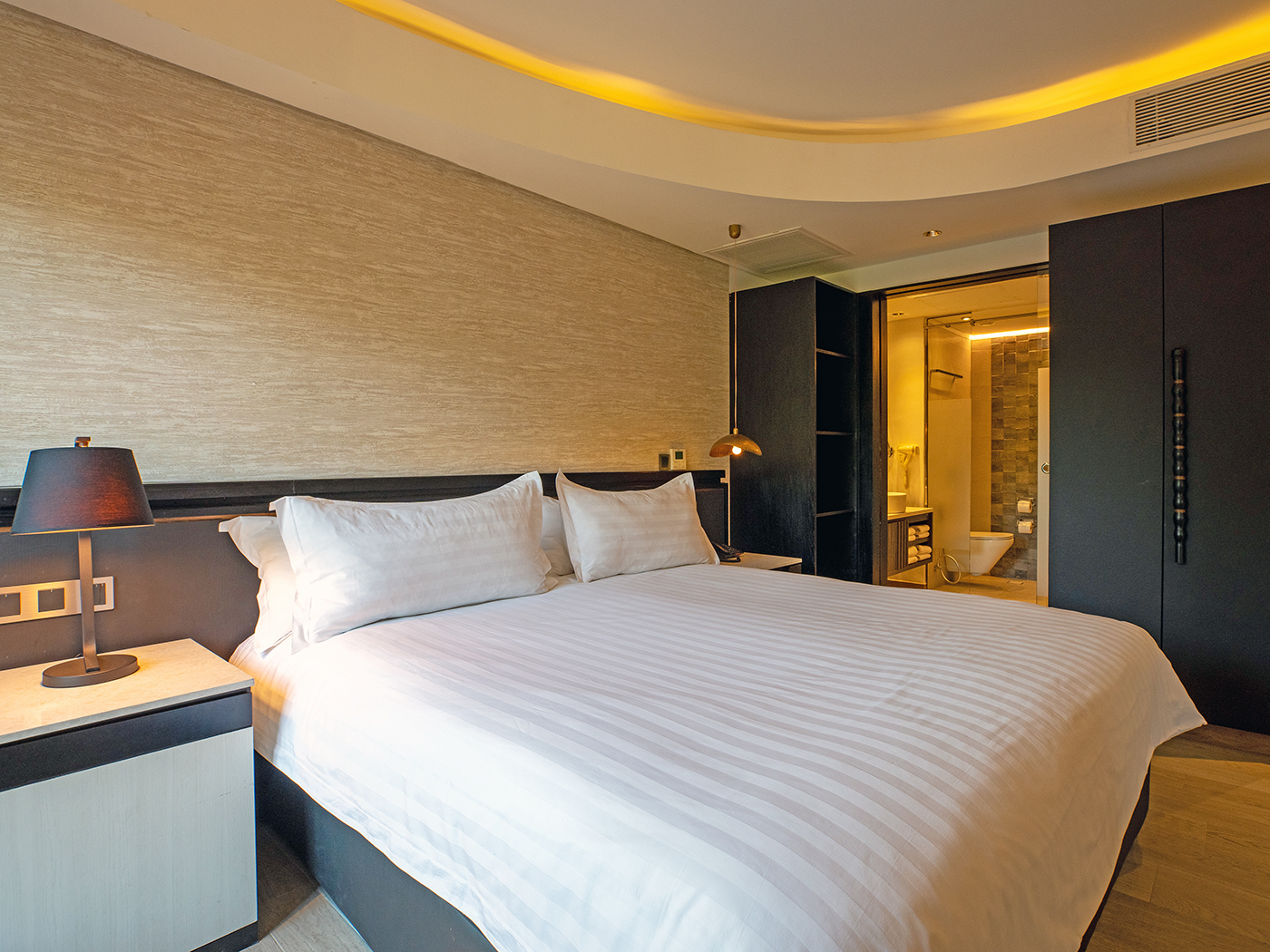 Tribe One Bedroom Suite Suite V2 R 03