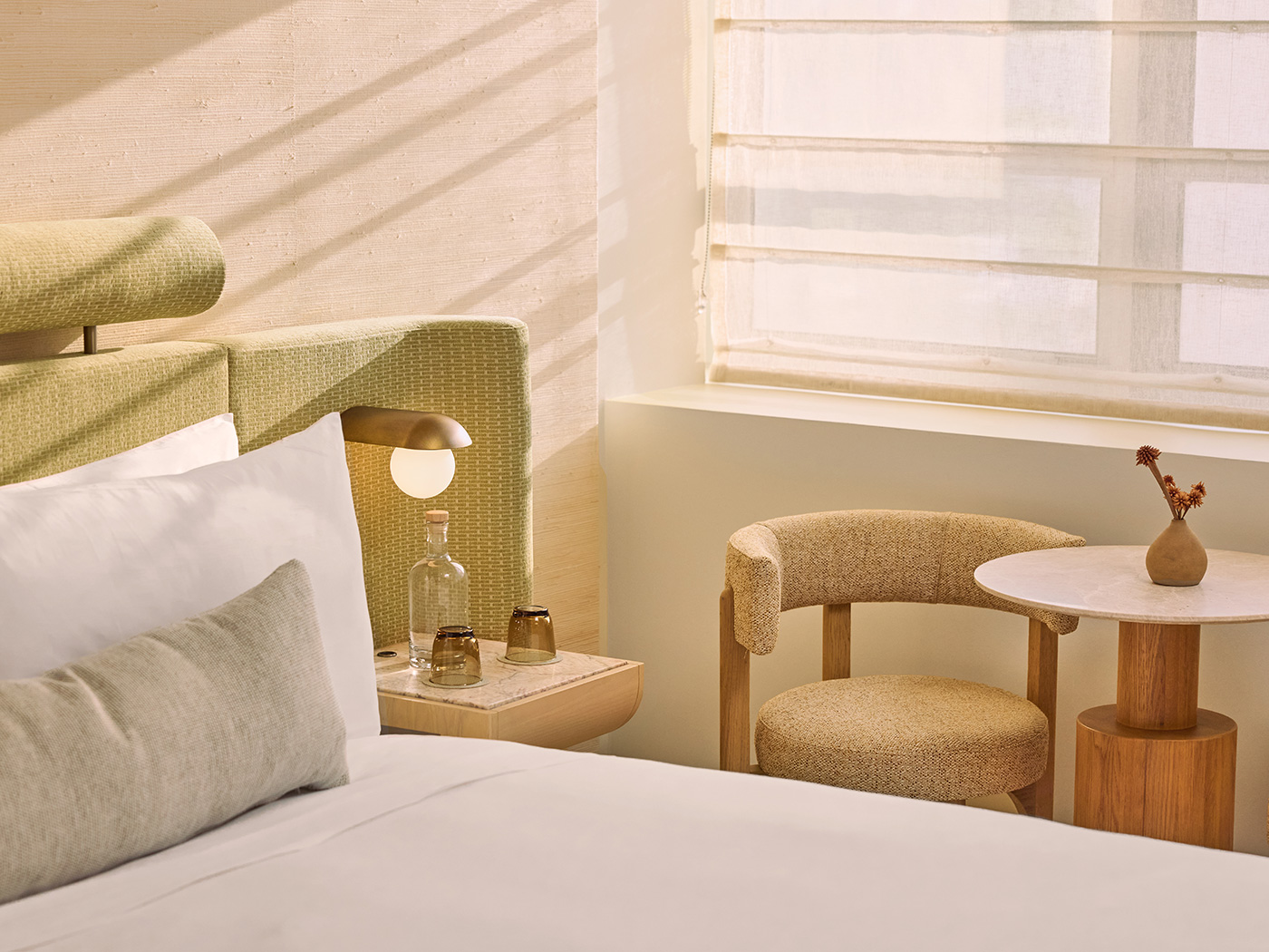 Shelborne By Proper Accessible Partial Oceanview King R V2 02