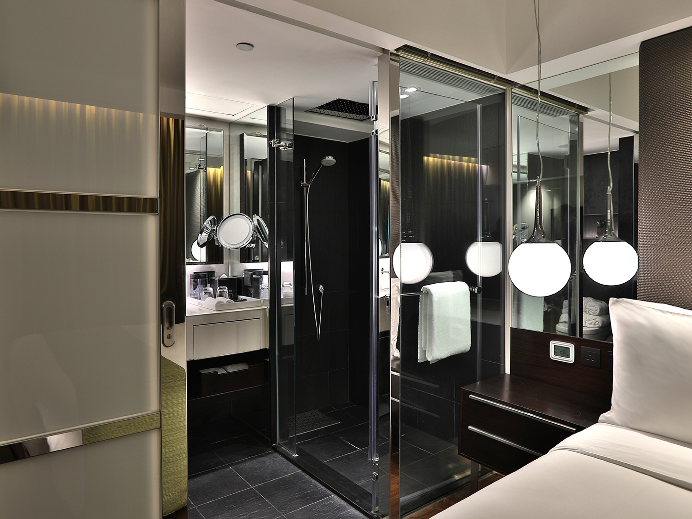 The Mira Hong Kong Studio Room V2 R 03