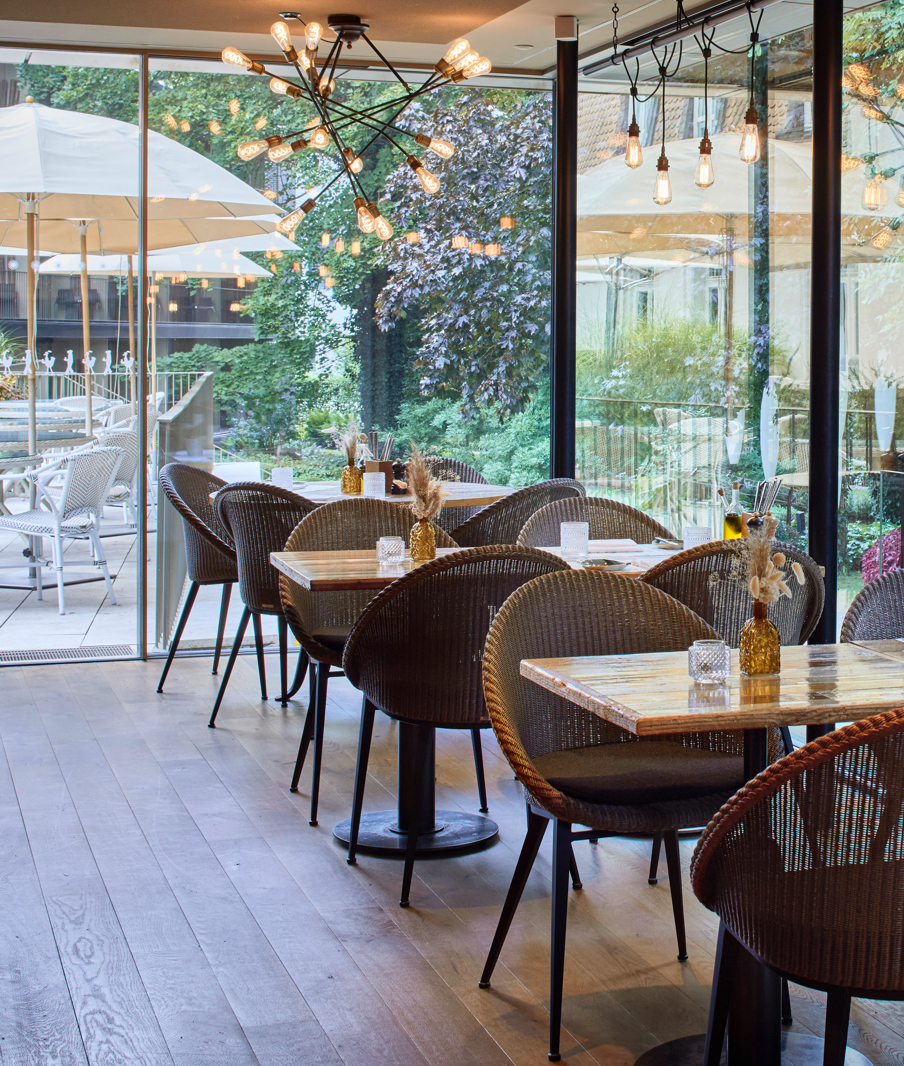 La Maison Hotel Theme Box 02 Food And Drink 1