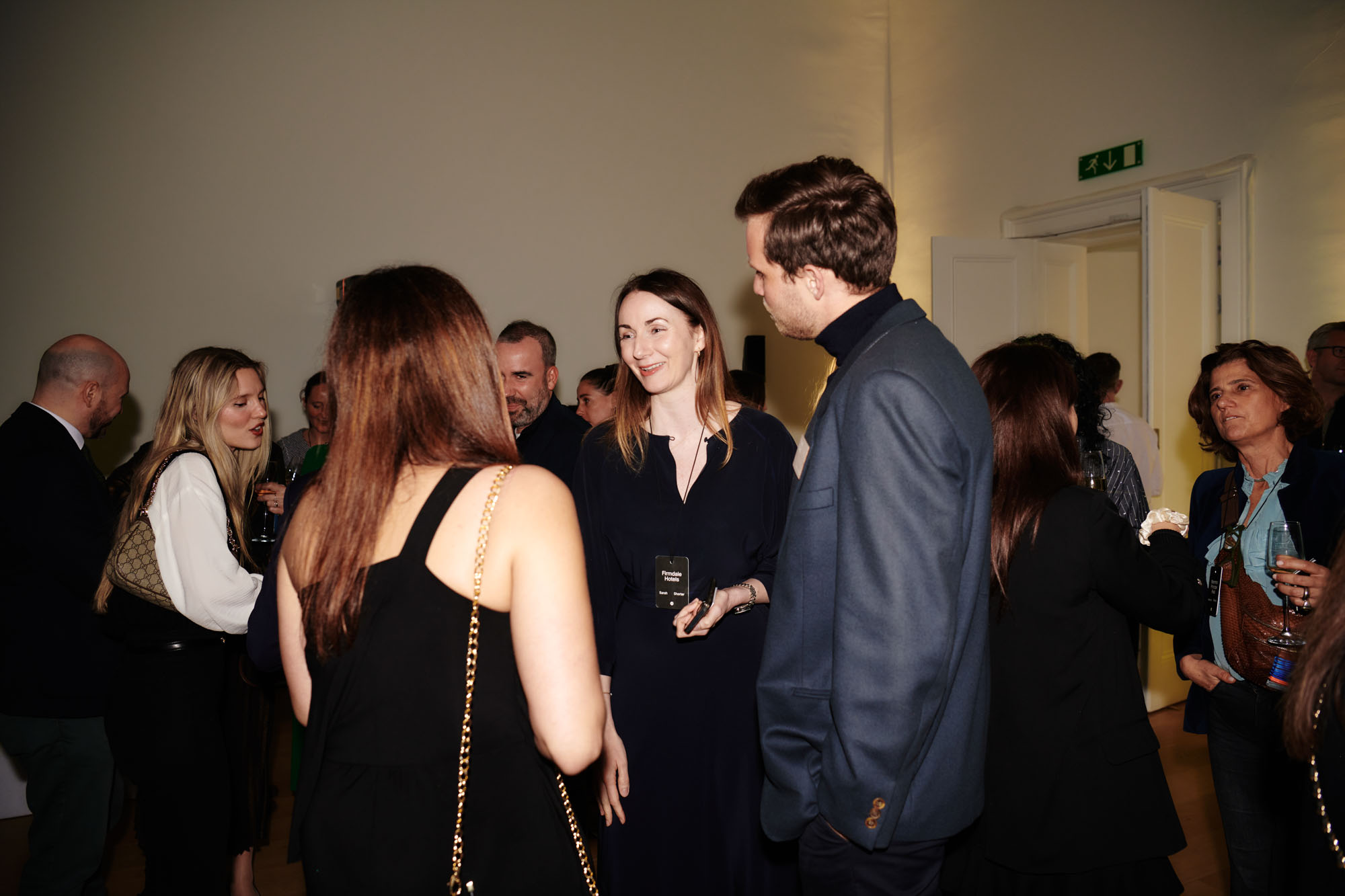 DH SALES24 S London Travelpro 10