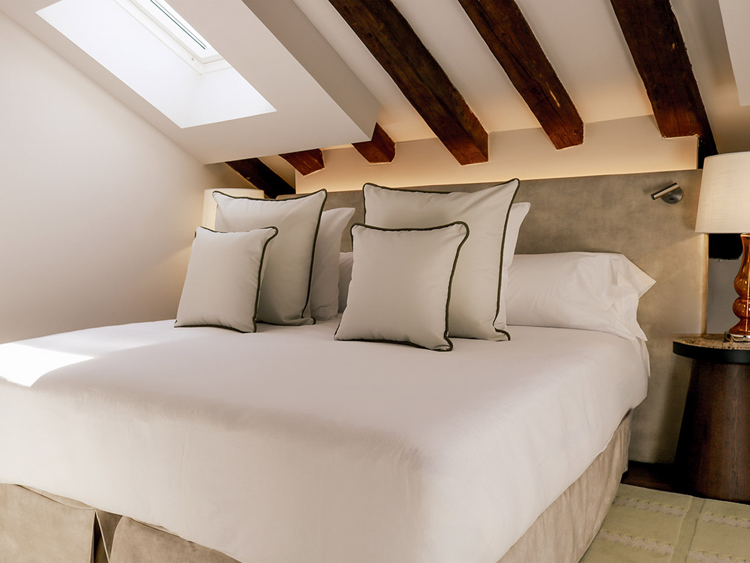 Hospes Puerta Alcala Junior Suite R 05
