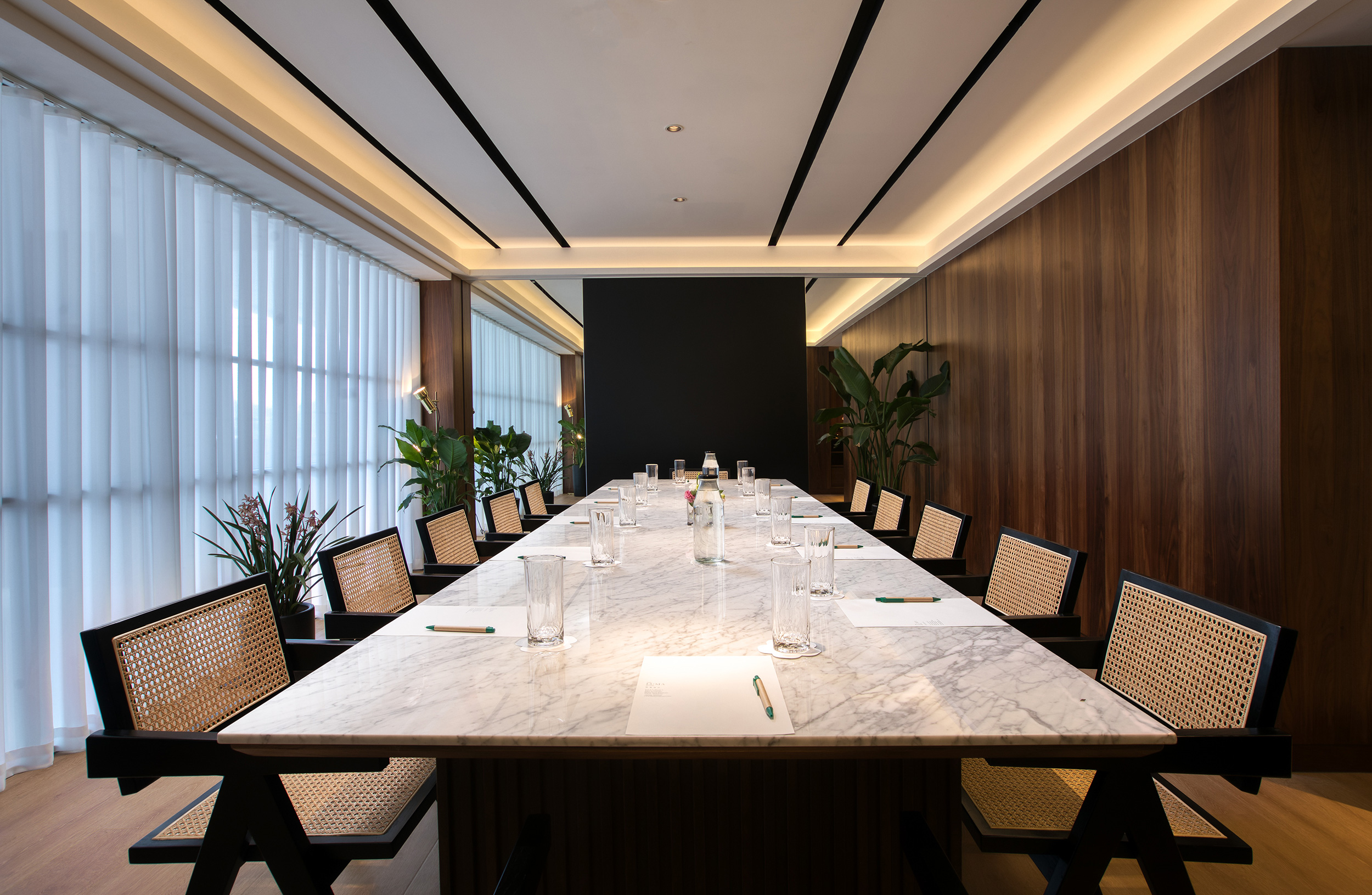 G 18 The Luma Hotel (1)