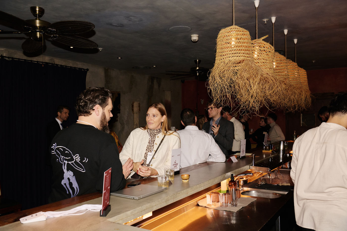 DH24 AEW London Travelpro 13