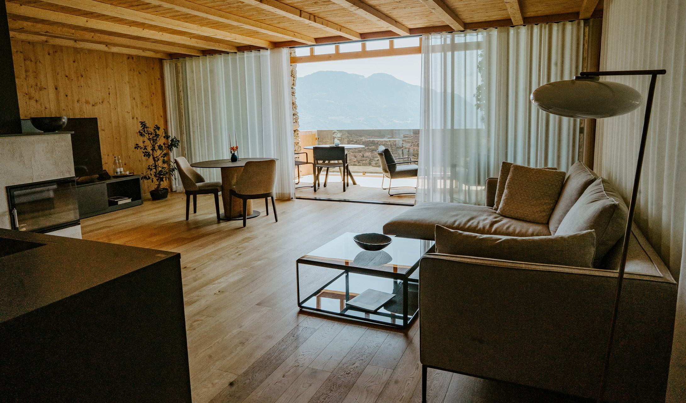 G 21 Arua Private Spa Villas