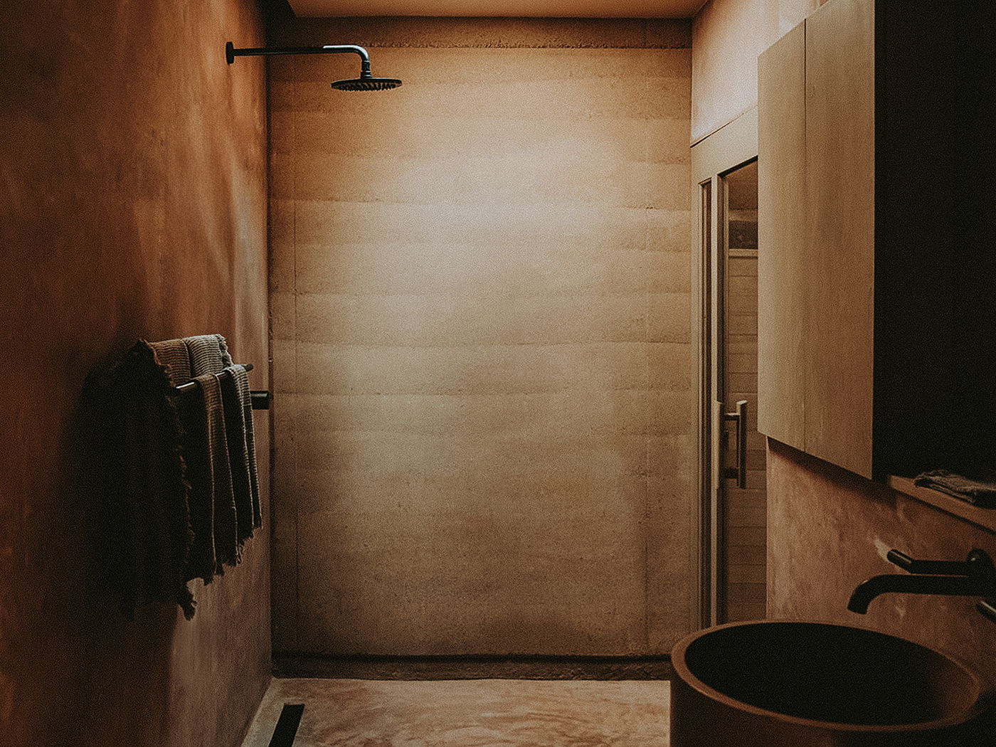 Miraearth Studio R 10