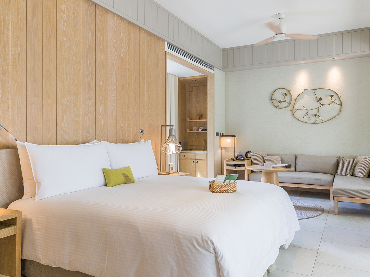 Gloria Manor Deluxe Suite V2 R 3