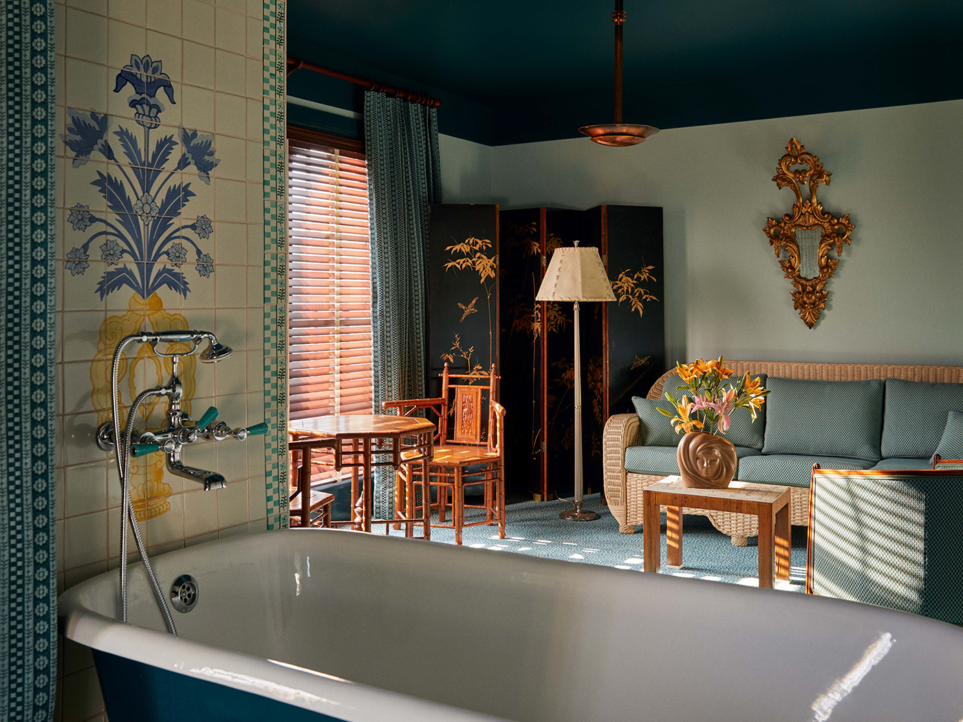 Hotel Ulysses Our Lady Of The Flowers R 02