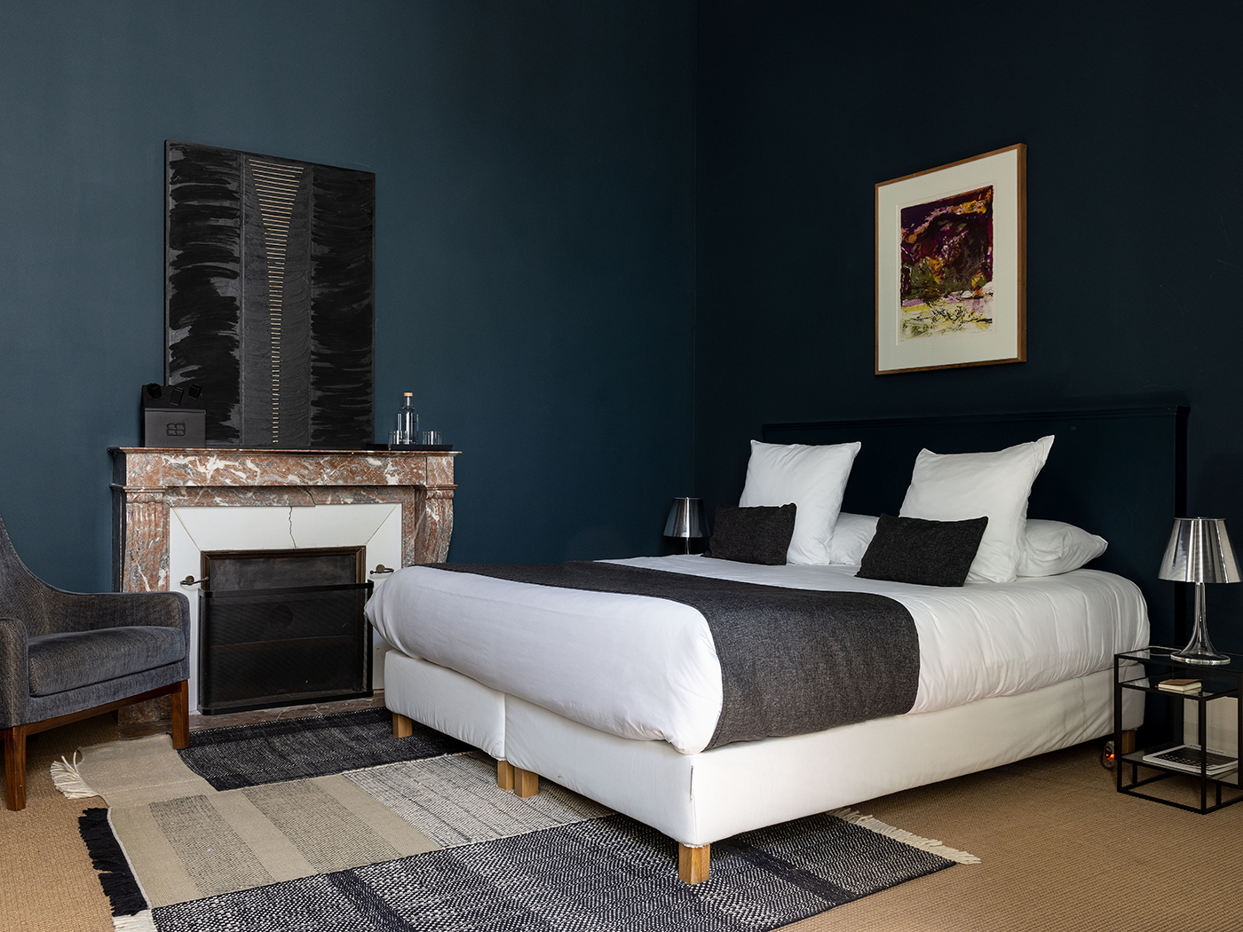 Chateau De La Resle Room Irancy V2 R 01