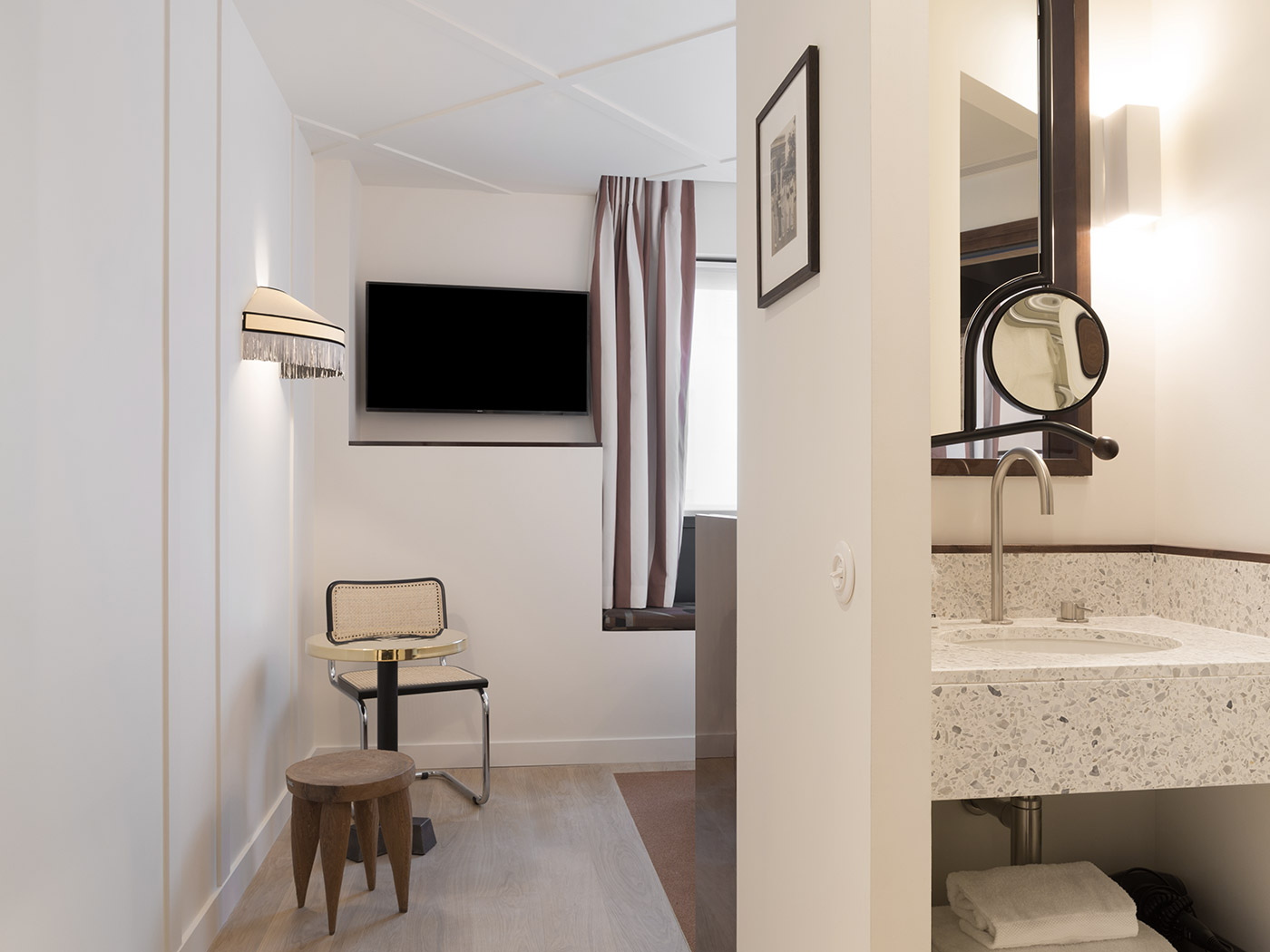 Hotel Wallace Family Room R 04