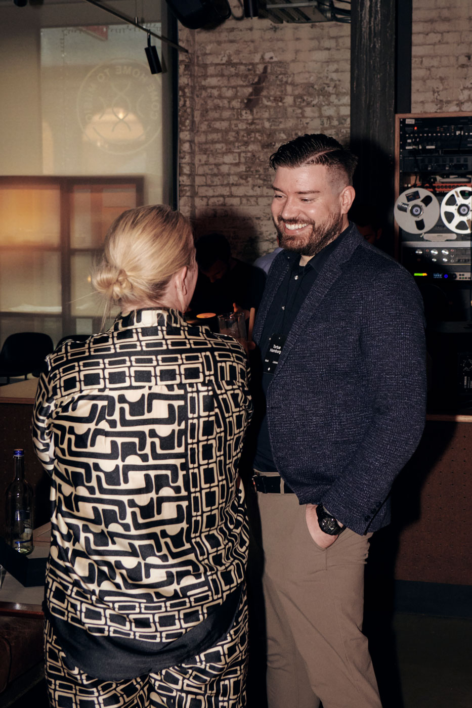 DH24 CE London Travelpro 10