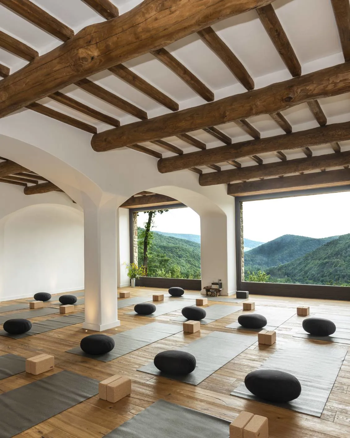 DH26 Article Retreats 20C