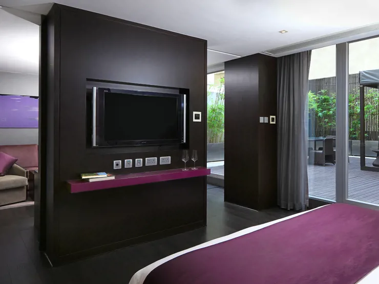 The Mira Hong Kong Terace Suite Two R 01