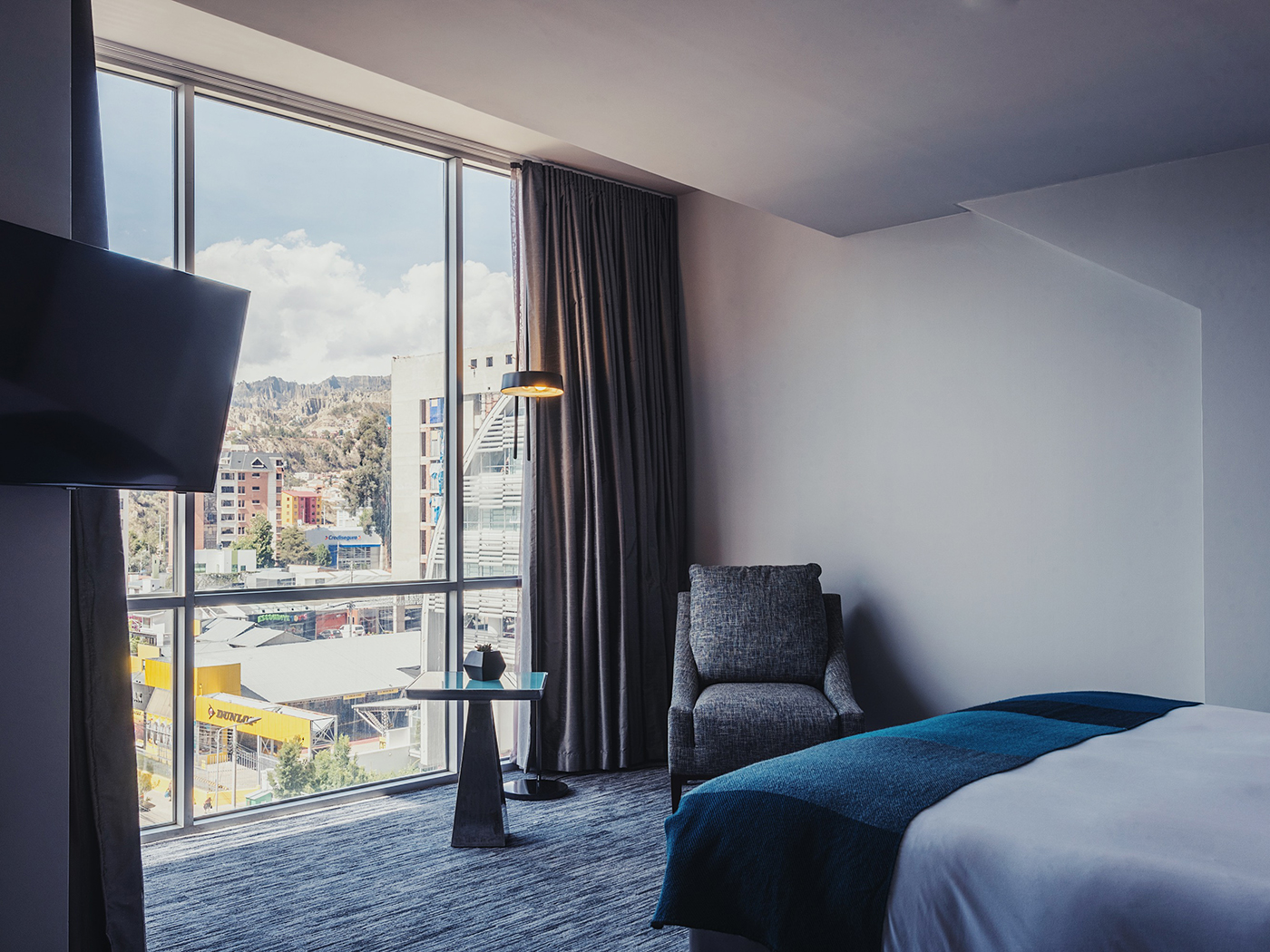 Atix Hotel Deluxe Room V2 R 02