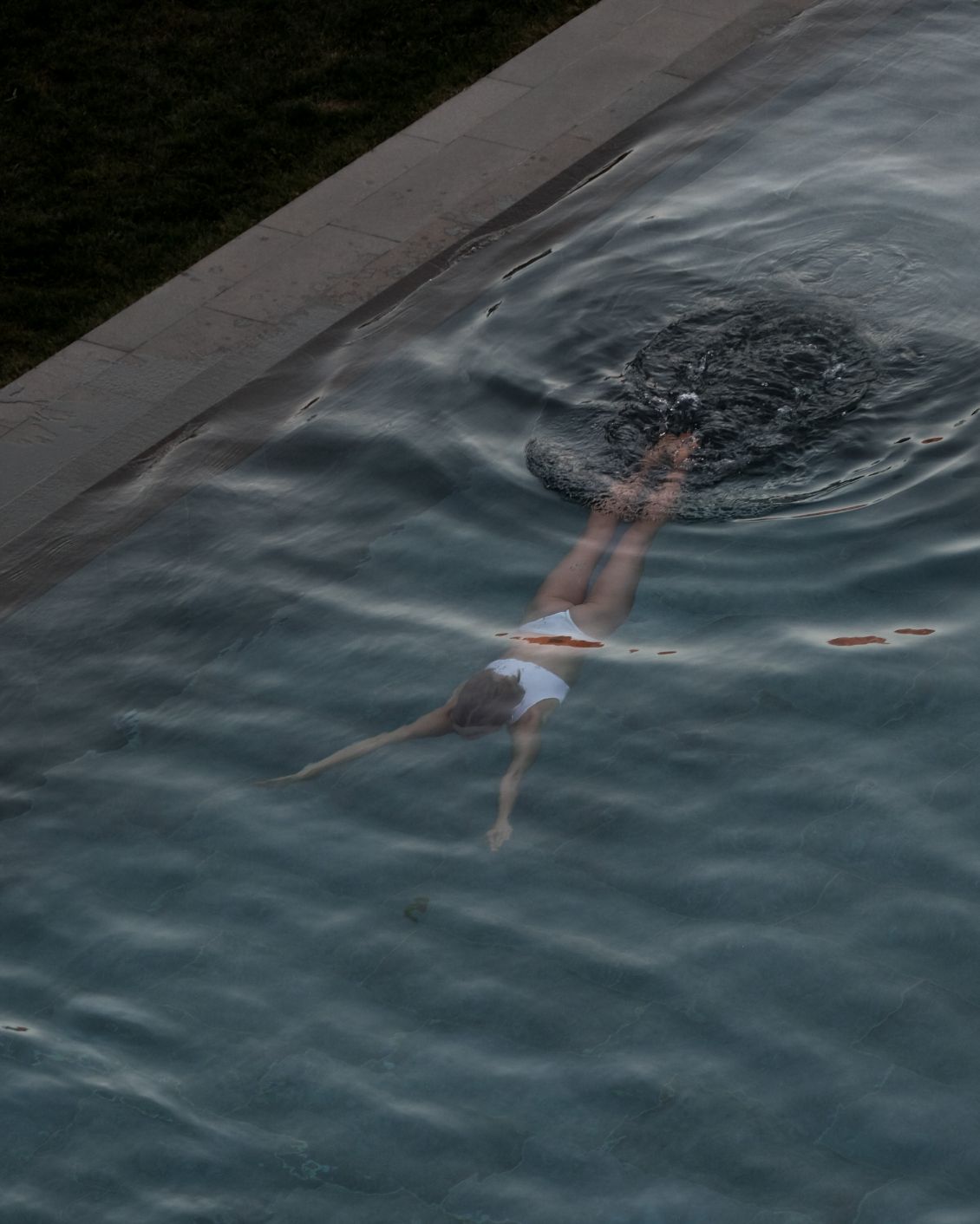 13 Female Wellness Hotel Schwarzschmied Pool 1