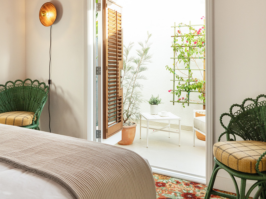Palihouse West Hollywood Deluxe Queen Balcony R 04