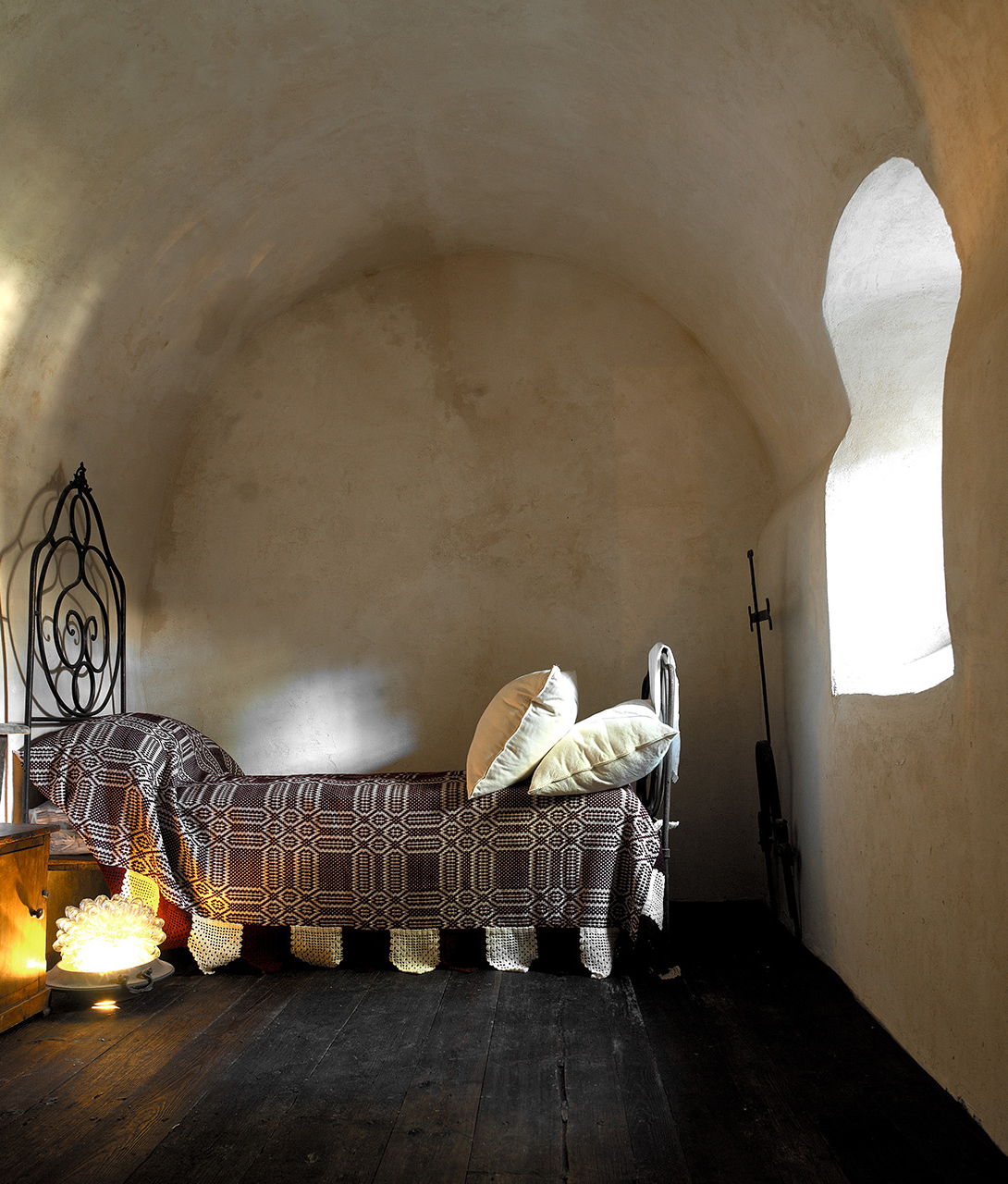 Sextantio Albergo Diffuso Bedroom Interior Design M 08 R C C