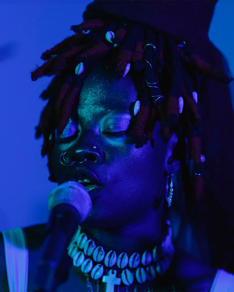 5Cf8cdd70b64afef1c591ad6 Jojo Abot 010