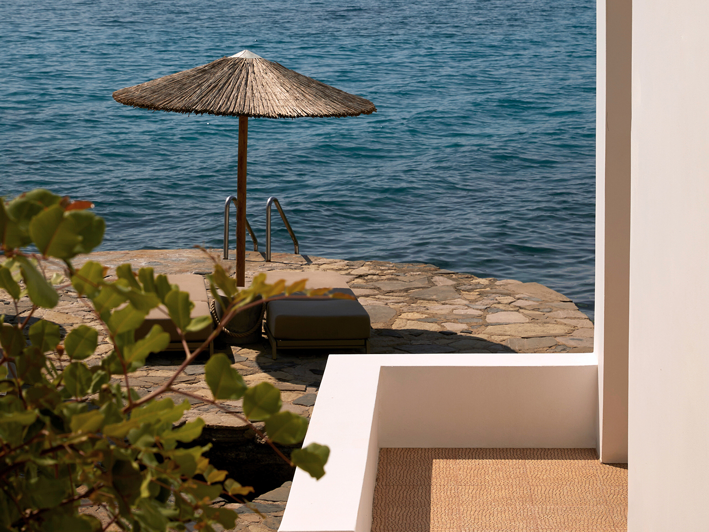 Minos Beach Waterfront Bungalow R 03