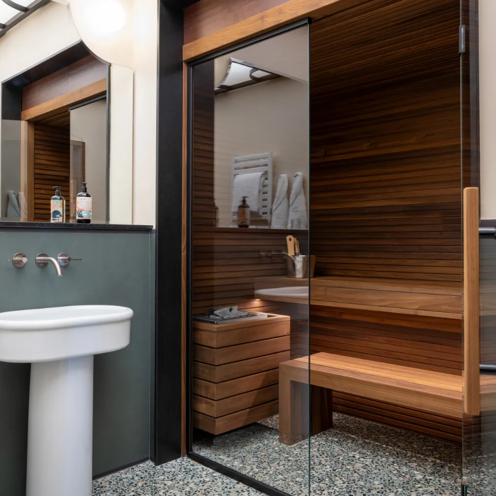 Elizabeth Unique Venice Wellness