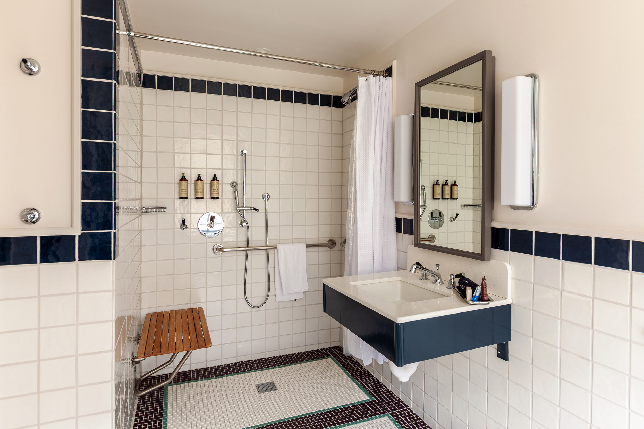 G 22 The Flat Rion Hotel