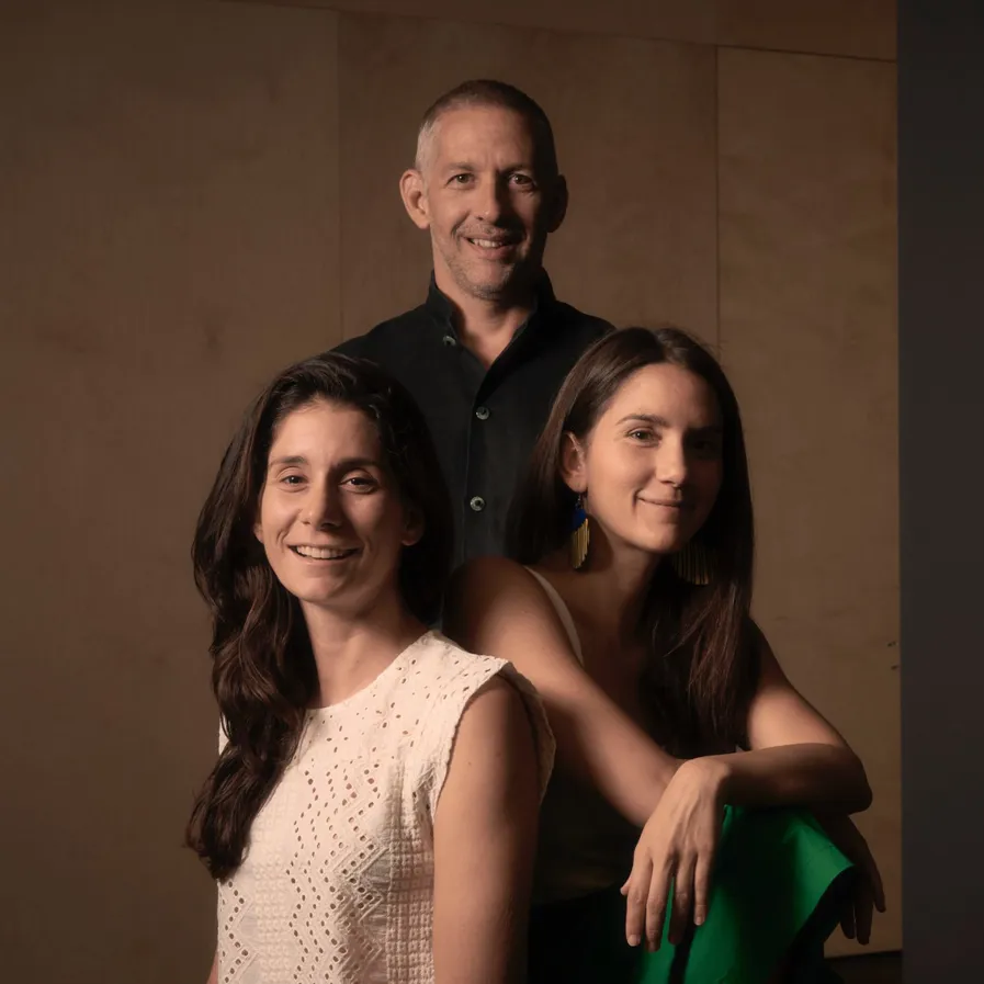 000 Sgoumpopoulos Family Thumb Square