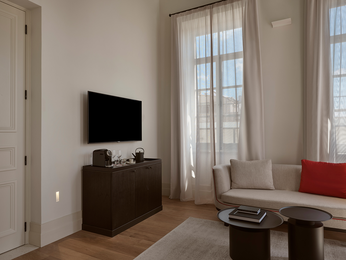 Amyth Luxe Sweet One Bedroom Suite R 04