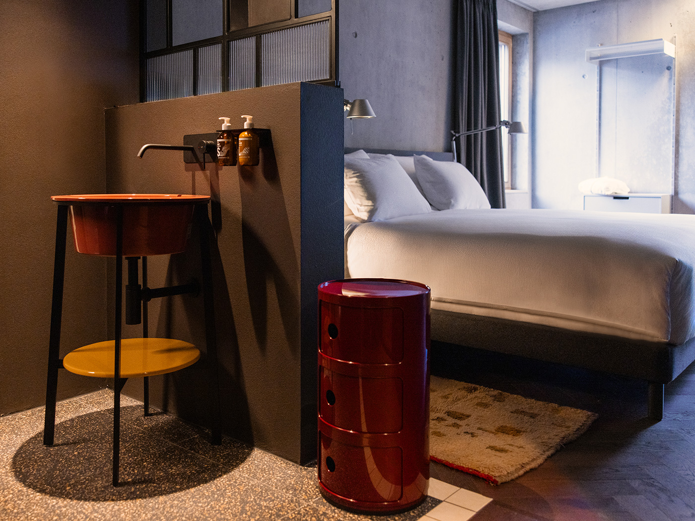Hotel Borsari 1300Hl Family Cuvee R 06