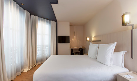 Hotel De Nell Bedroom M 02 R