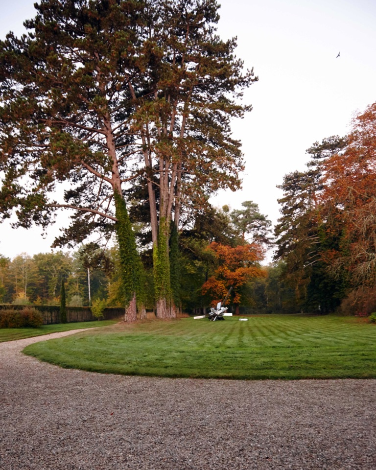 008 Chateau De La Resle Garden