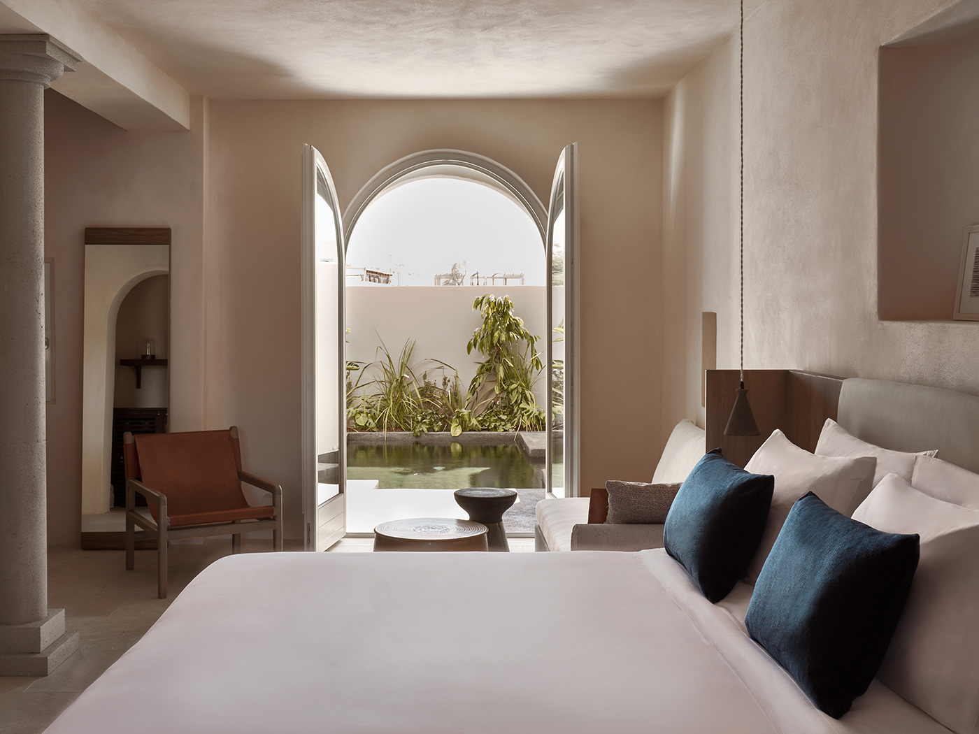 Istoria Tarina Suite R 02