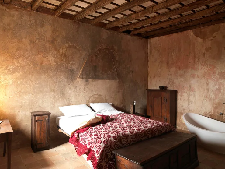 Sextantio Albergo Diffuso Bed Details in Santa Stefano Di Sessanio