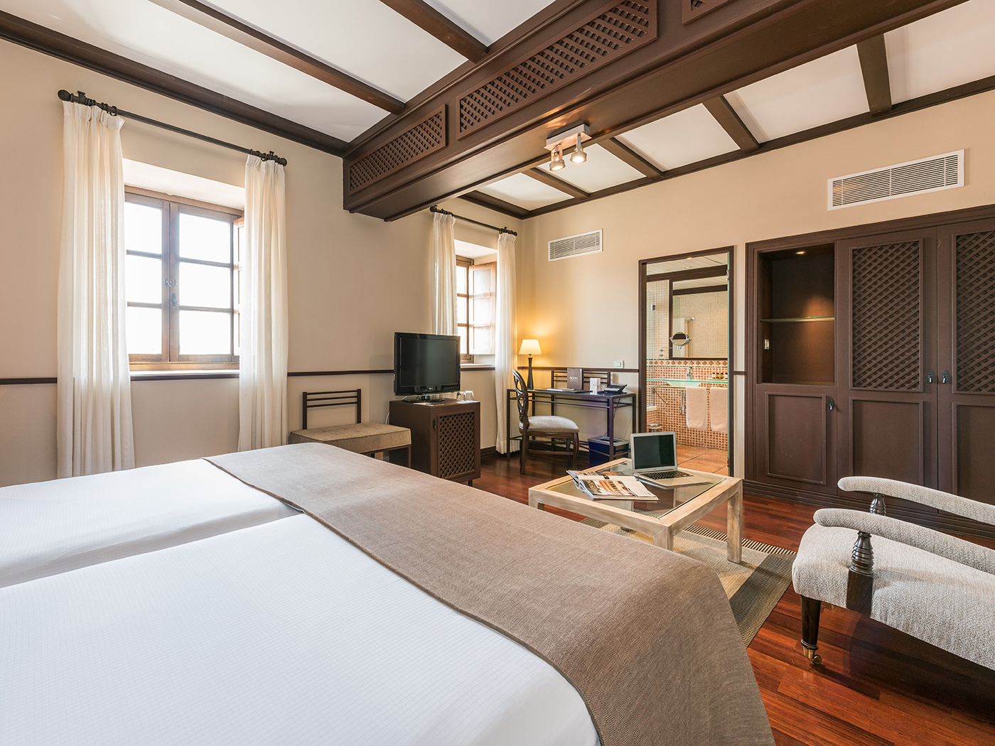 Hospes Palacio De San Esteban Dreamer Triple Room R 02