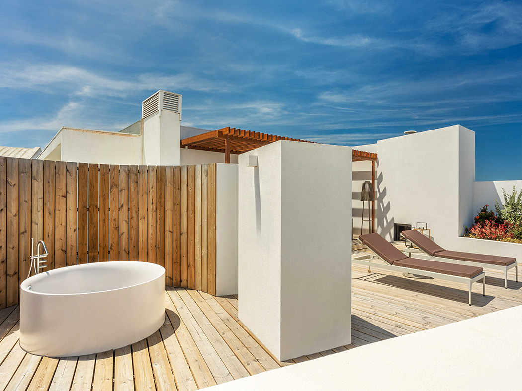 Memmo Baleeira Premium One Bedroom Suite Frontal Sea View R V2 05