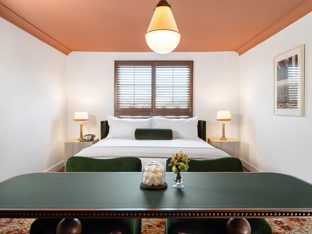 Palihouse West Hollywood King Pool View R 03 (1)