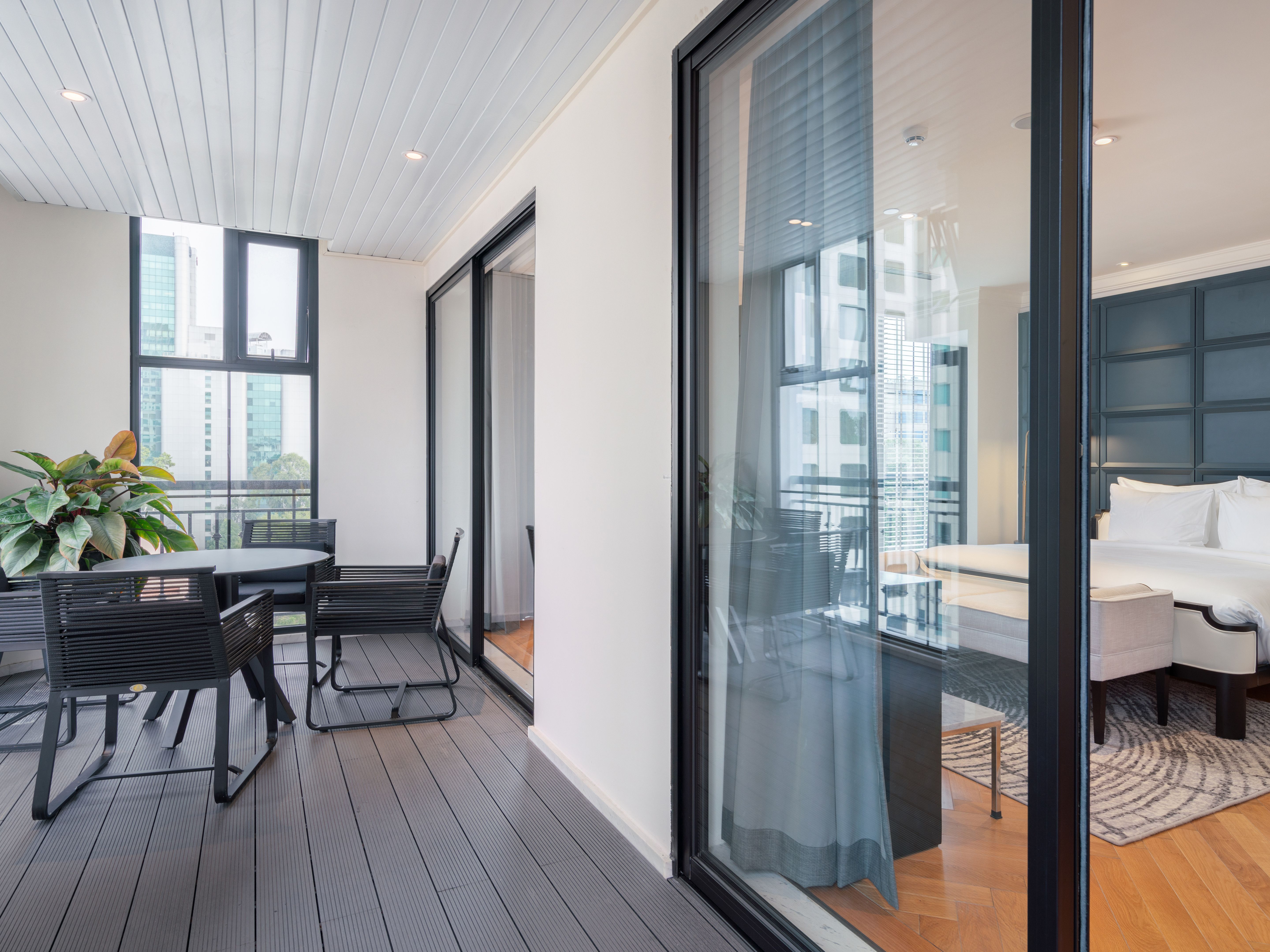 Executive Suite, Bach Suites Saigon