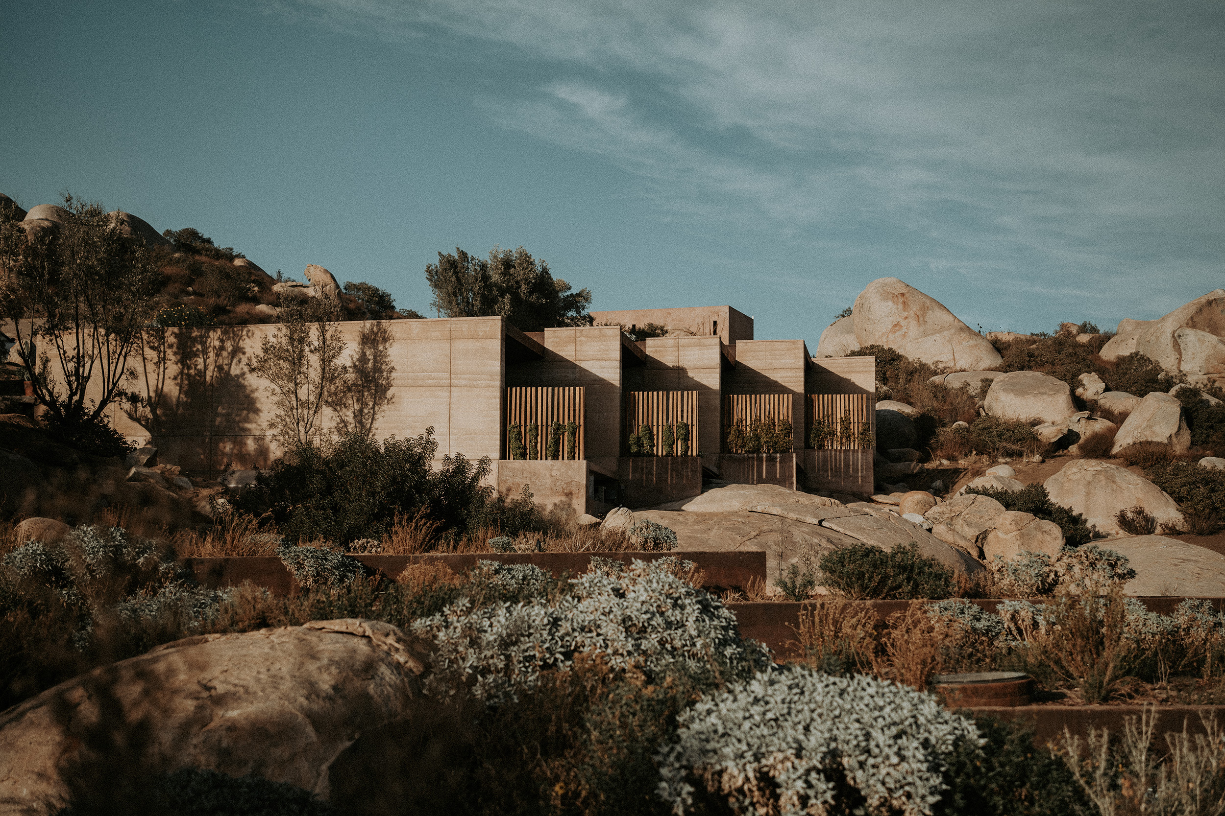 G 01 Mira Earth Studios Mexico