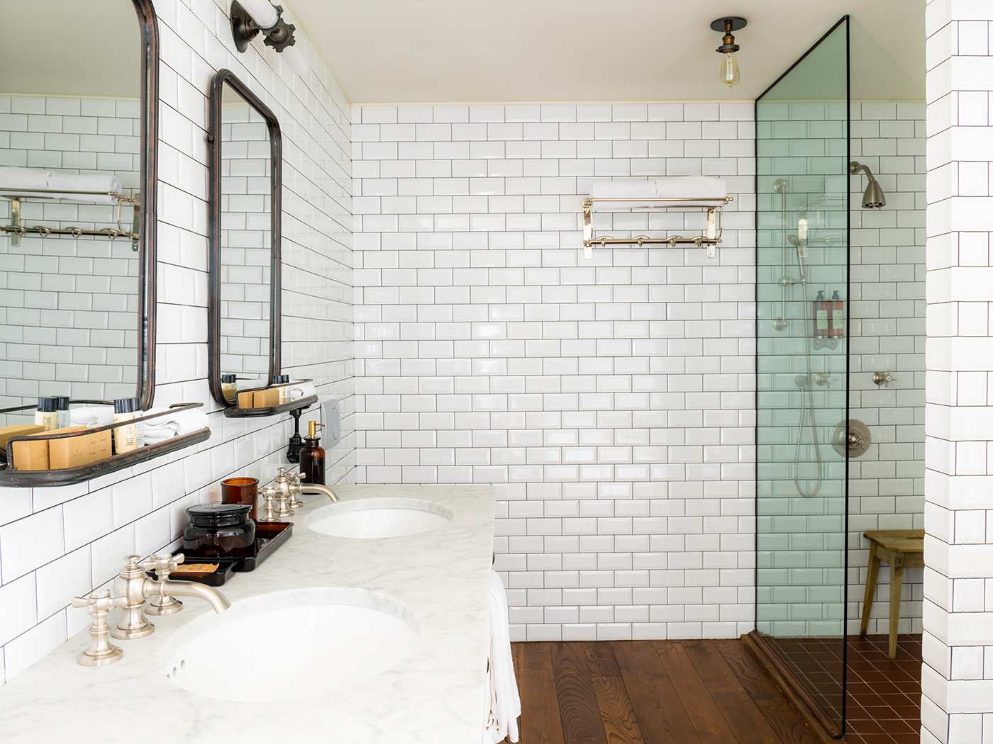 Rooms Hotel Tbilisi Loren Suite V2 R 03