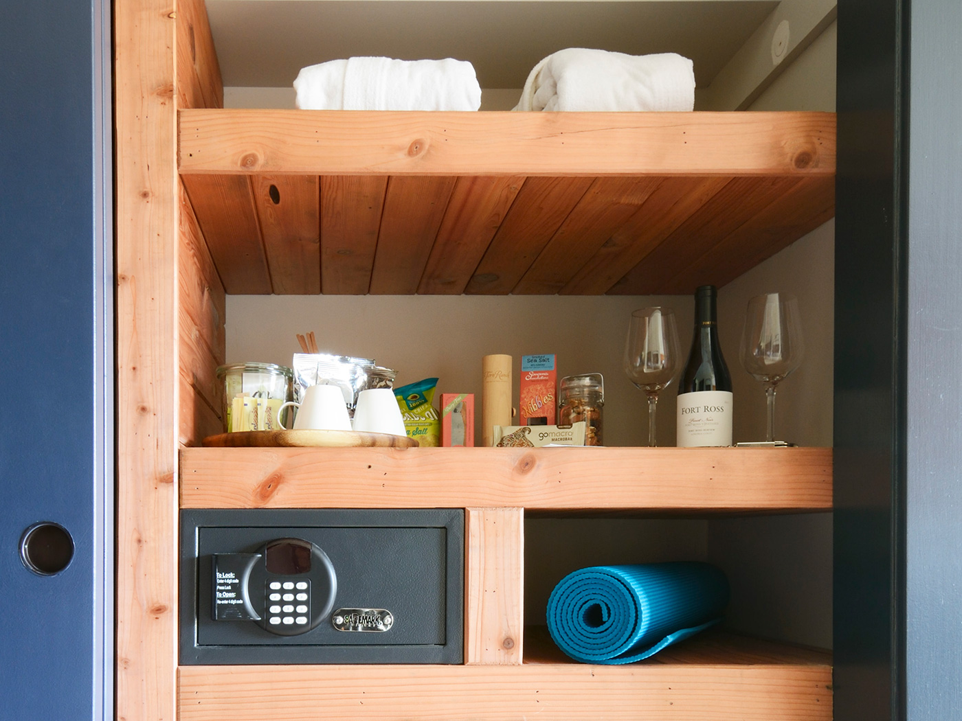 Timber Cove Resort Timber Cove Room R 03