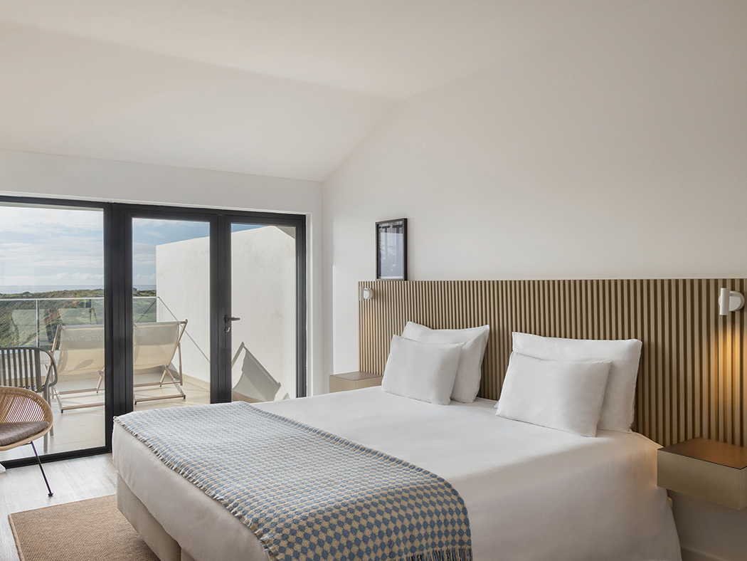 Memmo Baleeira Terrace Sea View Room R 02