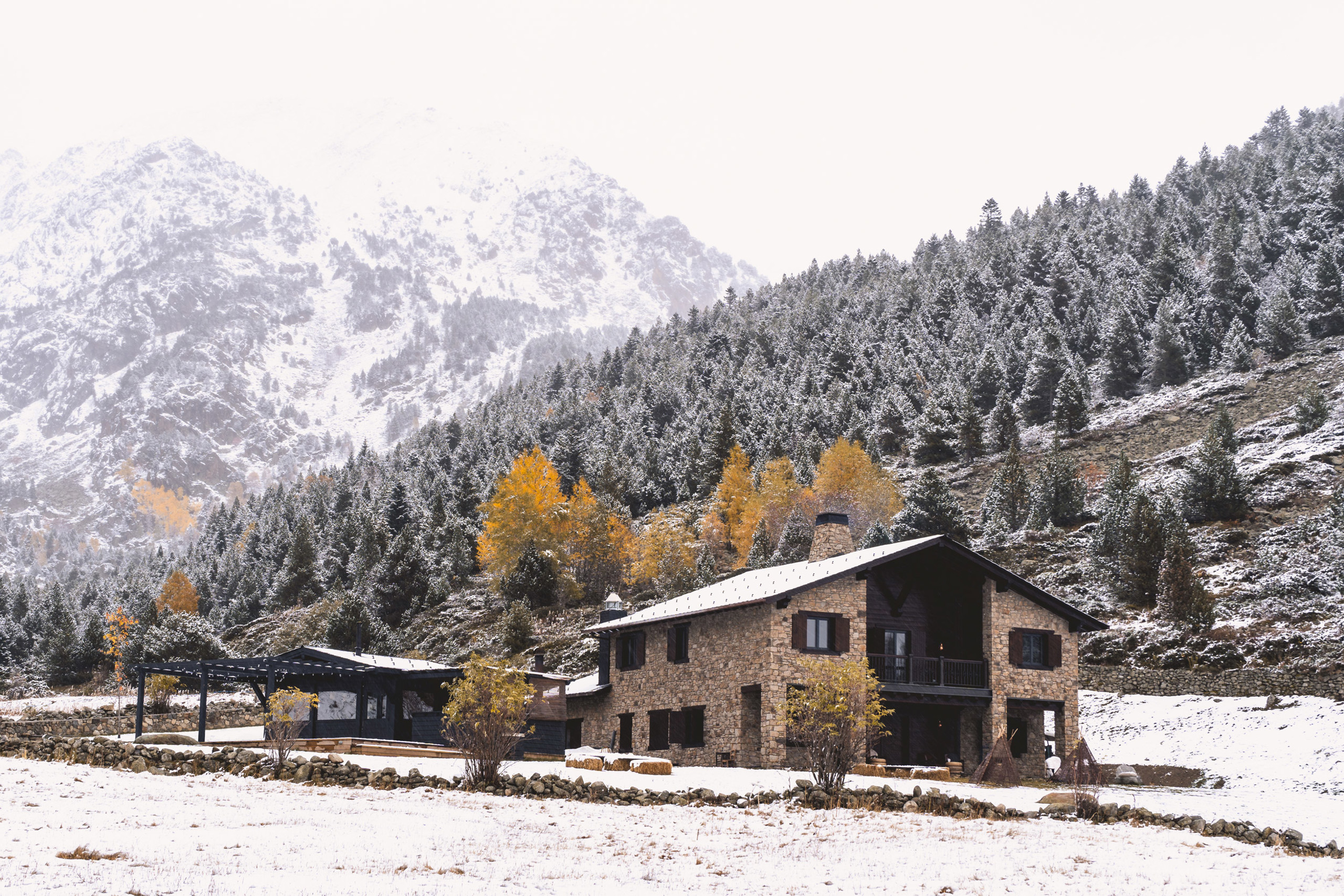 G 21 L Ovella Negra Mountain Lodge
