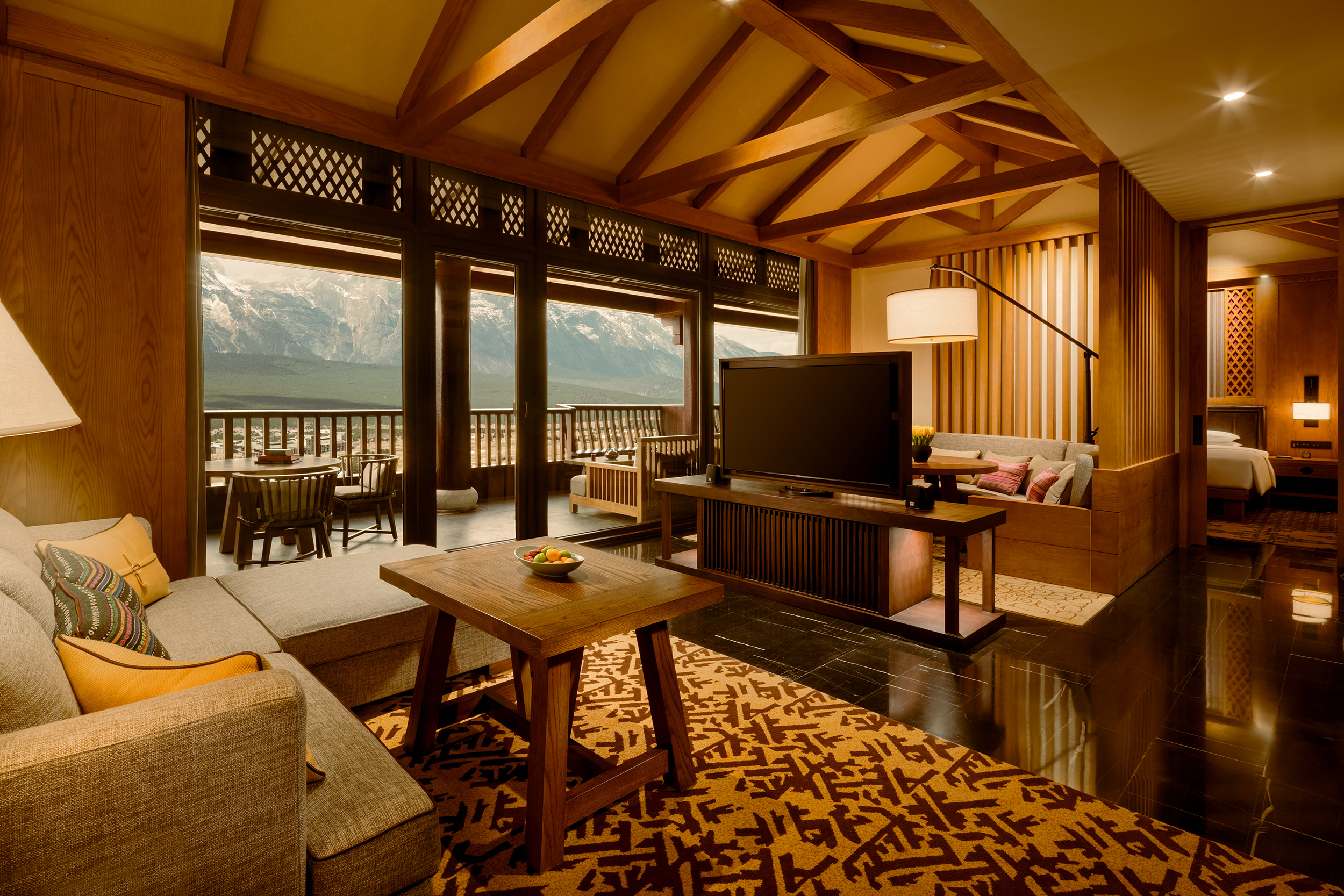 G 32 Jinmao Pureal Mountain Lijiang China