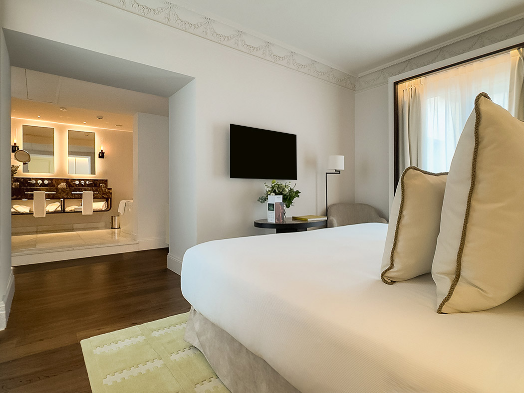 Hospes Puerta Alcala Deluxe Triple Room R 03