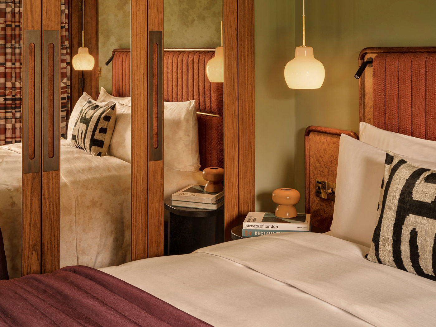 Sir Devonshire Square Sir Supreme R 01