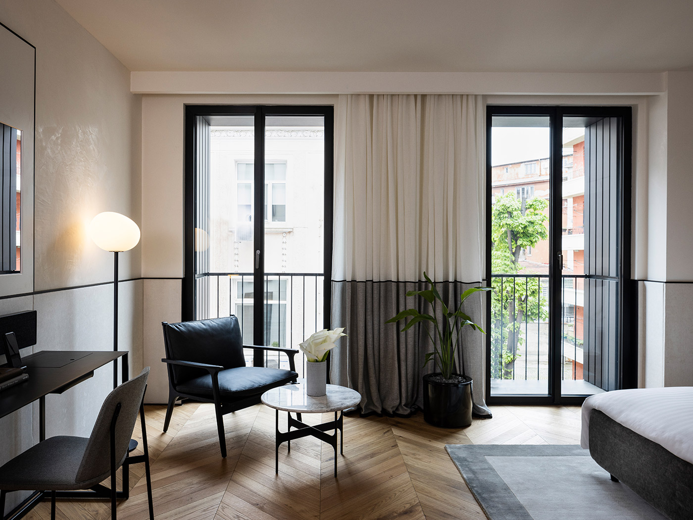 Juno Hotel Sofia Roomy King R 04